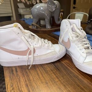 Nike White and Gray Sneakers